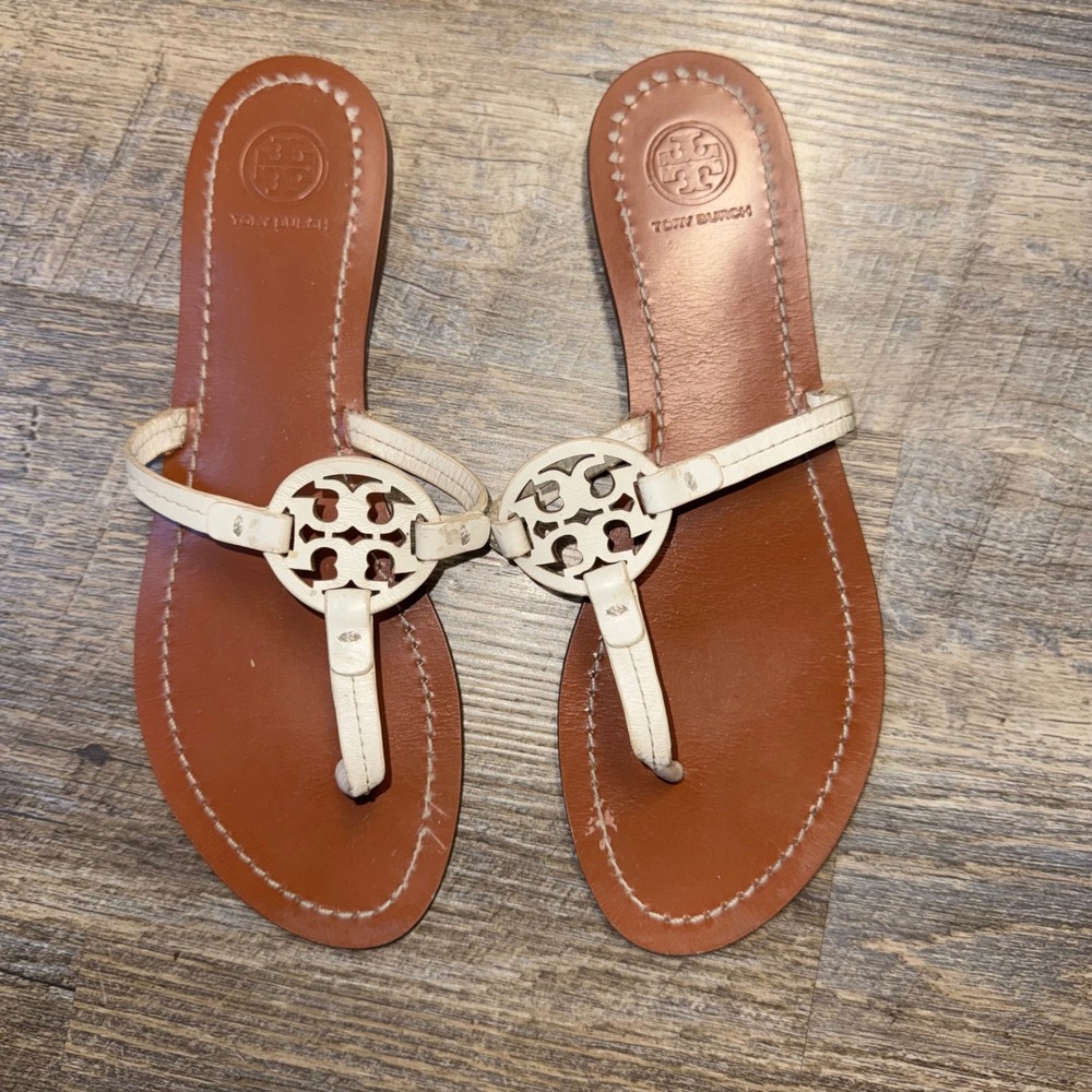 Tory Burch Gabriel Sandals Womens 7.5M Ivory Leather Logo Thong T Strap Flats
